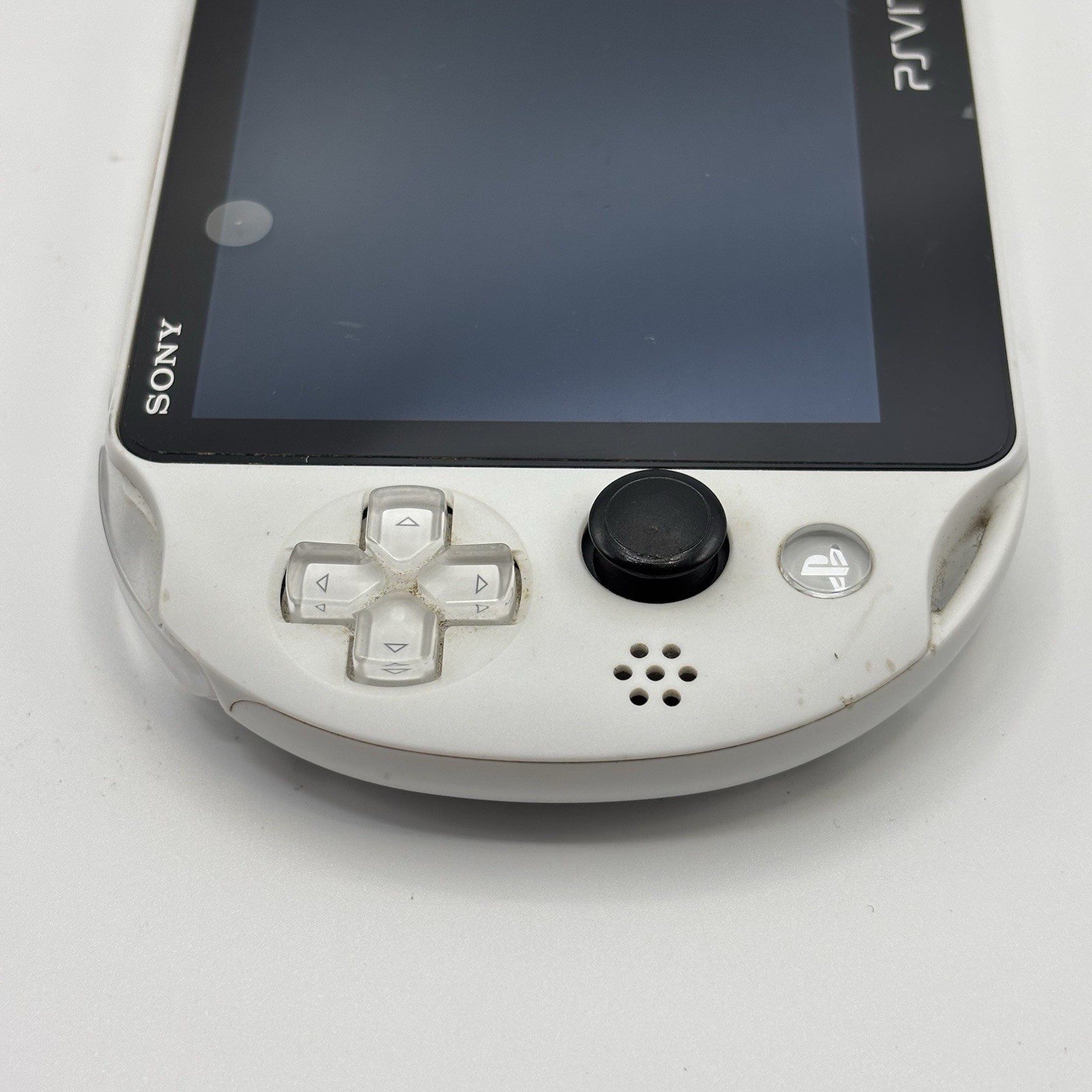 SONY PS Vita PCH-2000 Console White Very Good Fast Shipping No joystick drift.