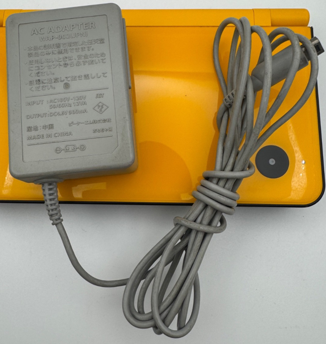 Nintendo DSi DS i LL UTL-001 Japanese Handheld System Console Ships from USA