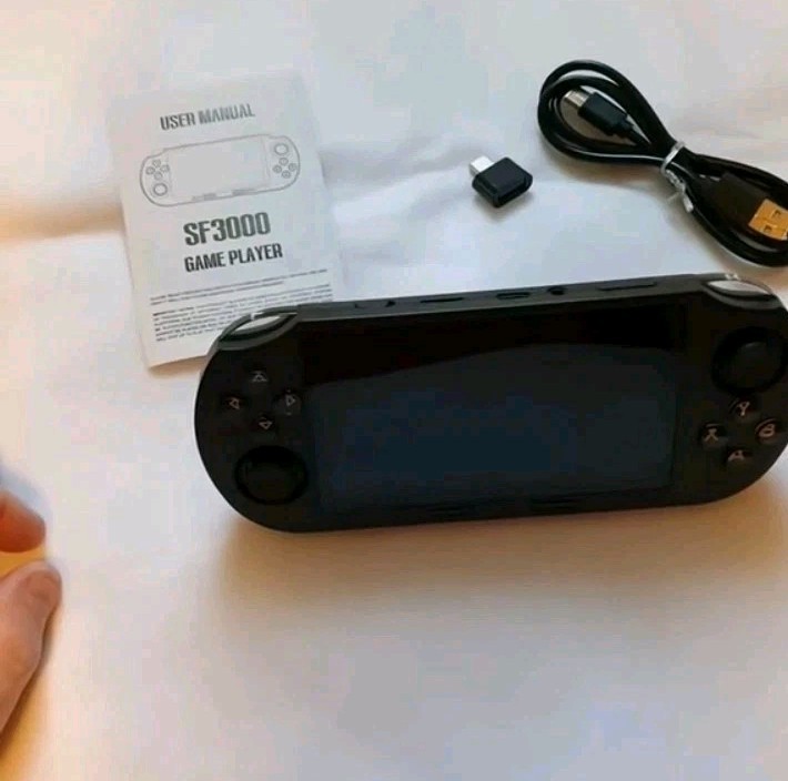 I SF3000 Retro Handheld Game Console with 4.5 Inch IPS Screen 3000mAh Battery.