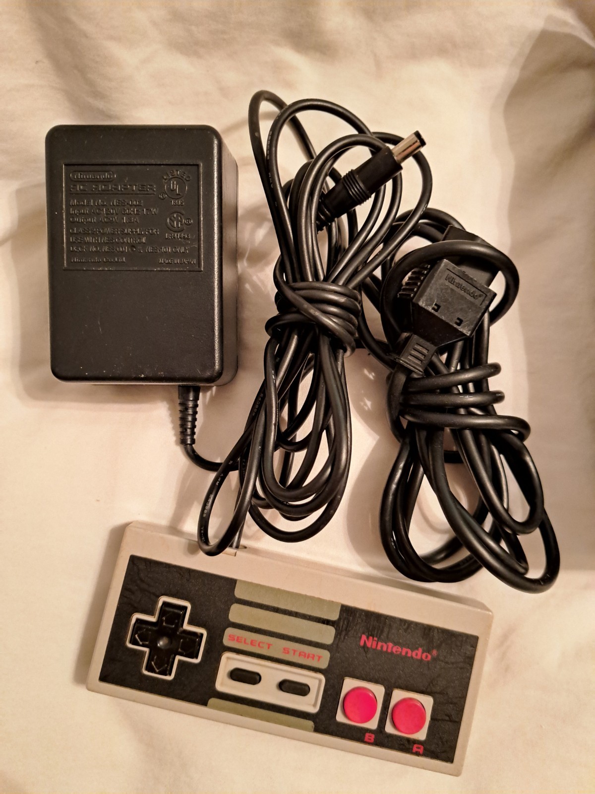 ORIGINAL NINTENDO NES CONSOLE BUNDLE CORDS CONTROLLER **UNTESTED AS-IS**