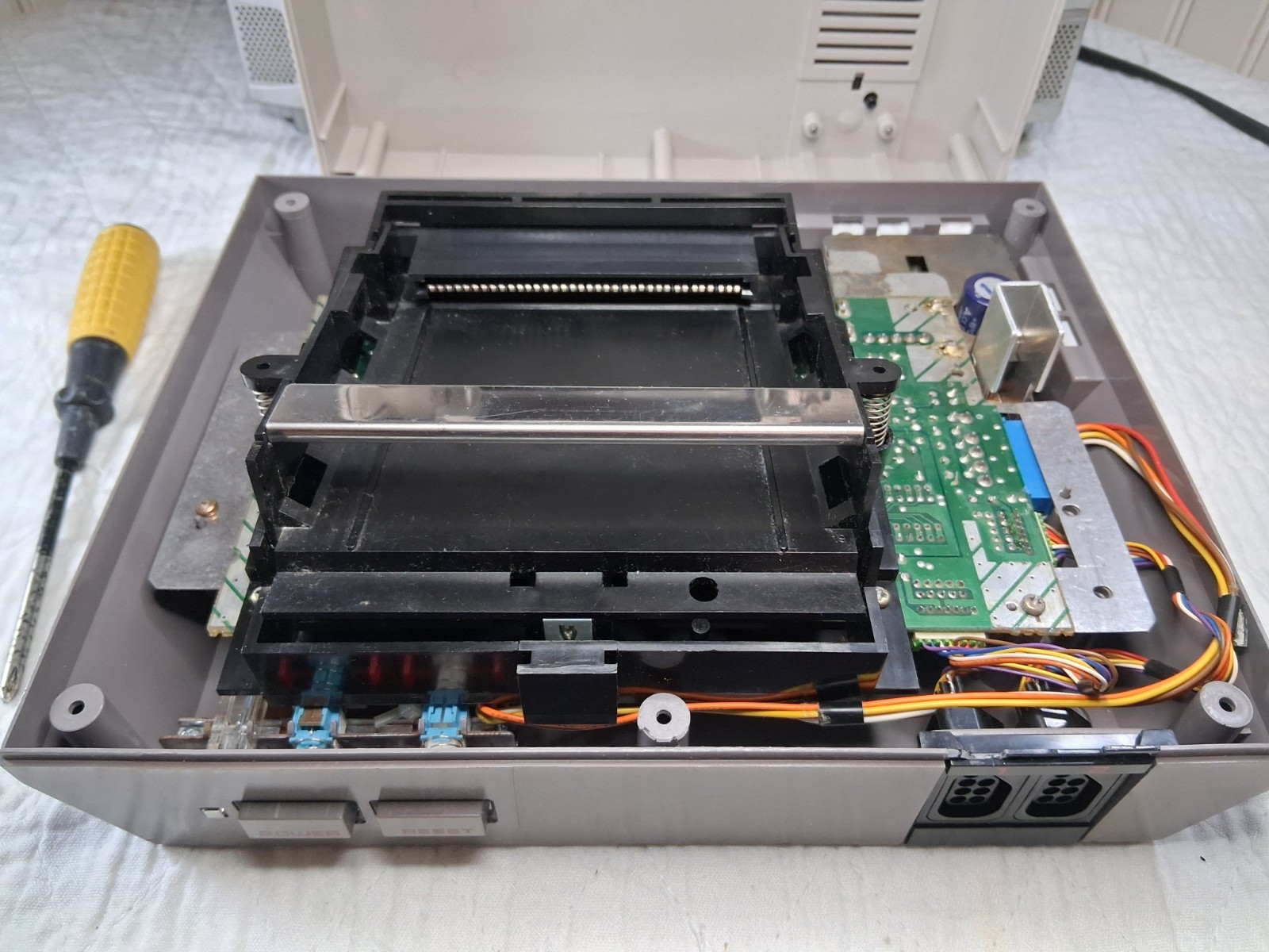 Nintendo NES-001 – Tested & working