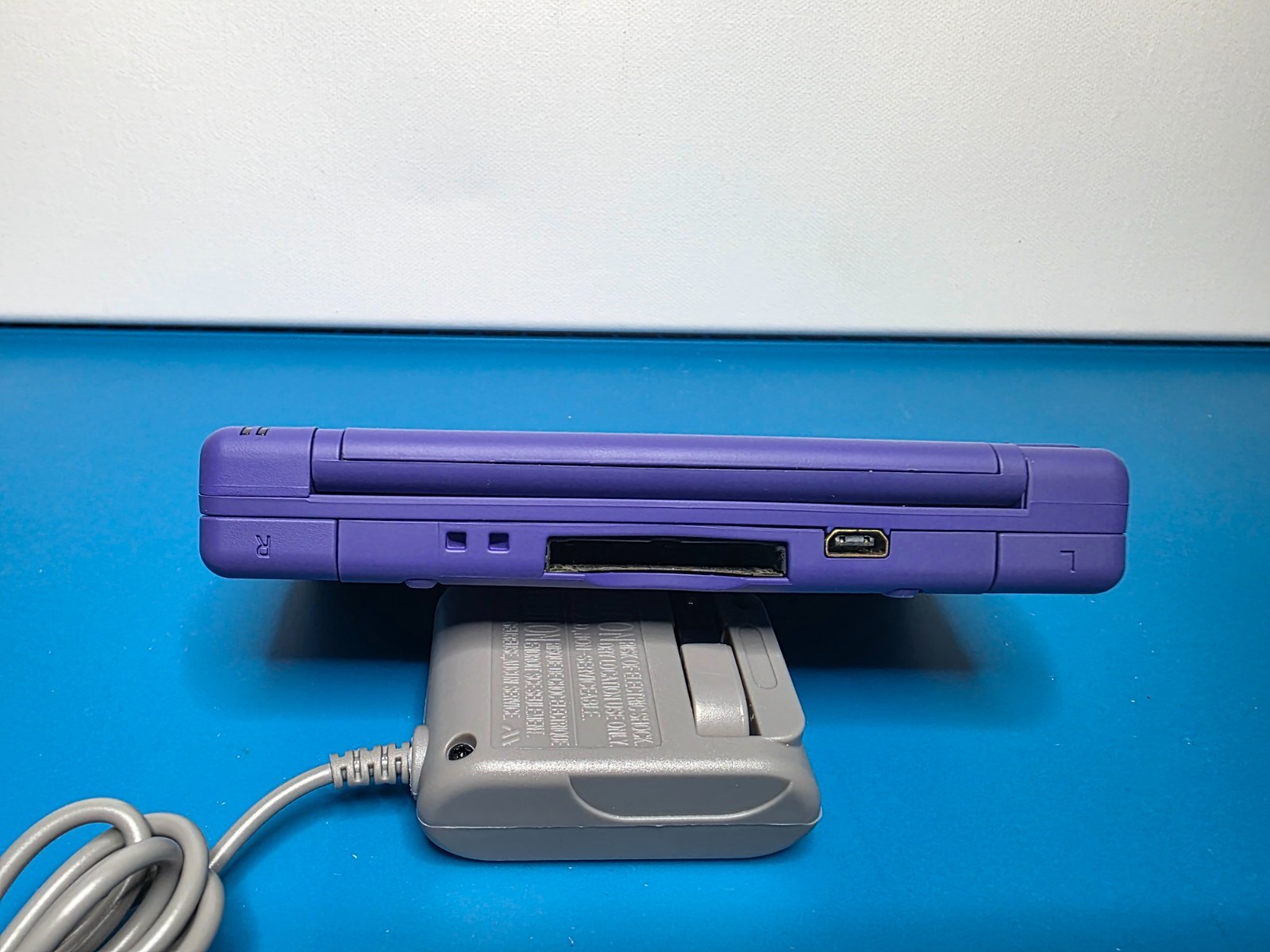 Nintendo DS Lite Violet Purple Handheld System with Charger & Stylus Pen