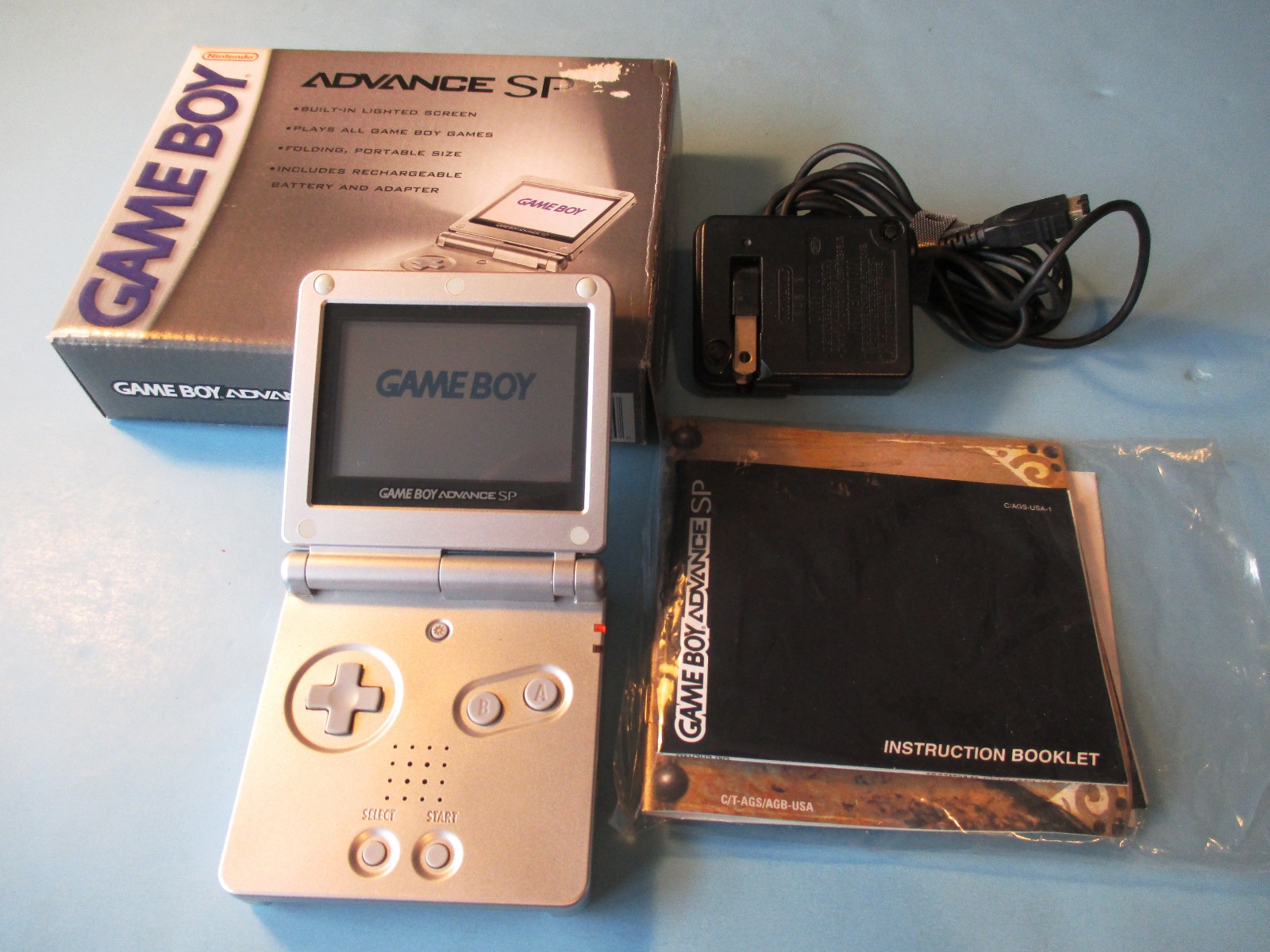 Nintendo Game Boy Advance SP Platinum Silver System in Box w/Charger FREE Ship!