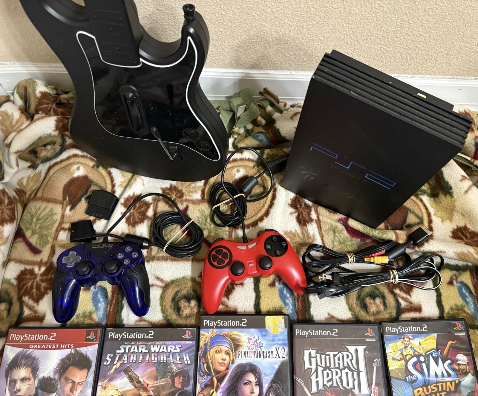 PlayStation 2 System Bundle 10 Games 3 Controllers Guitar Hero RPG SCPH-39001