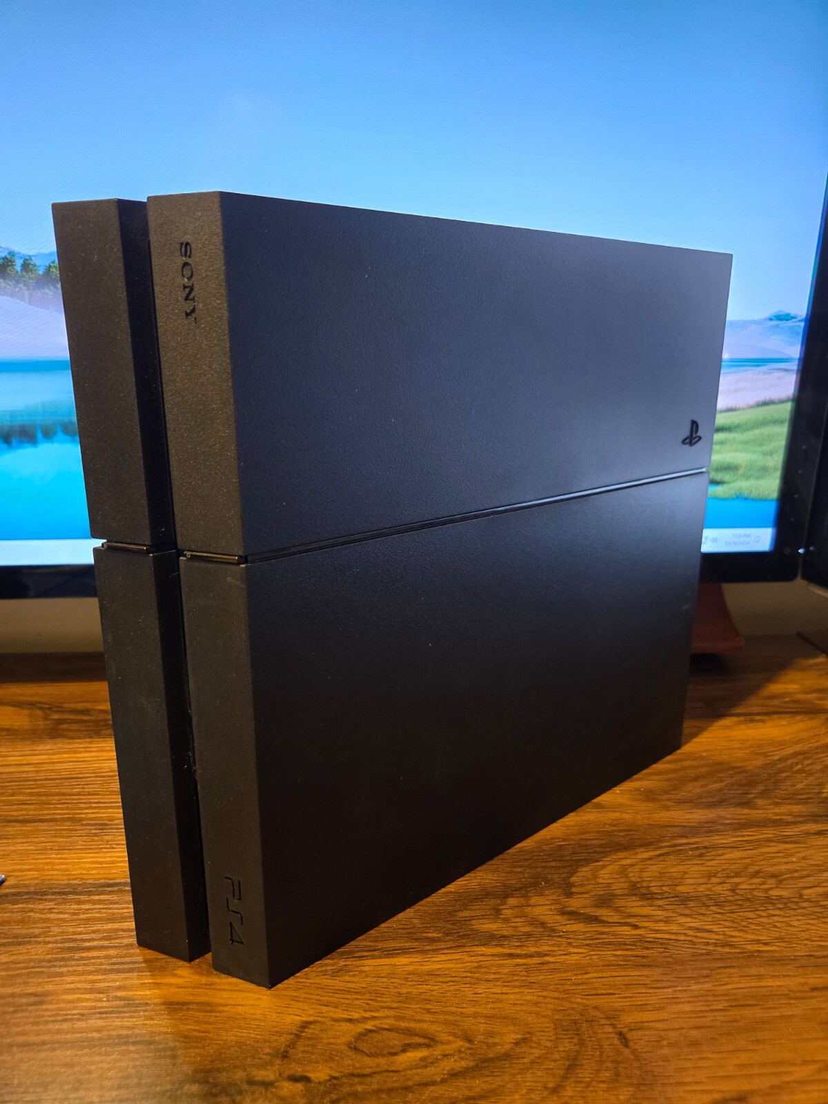 Sony PlayStation PS4 Fat Console With OEM Controller In Box