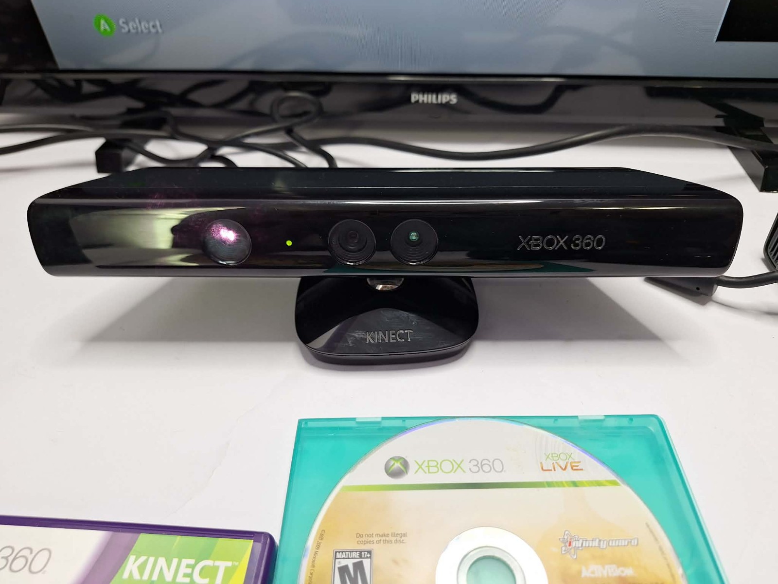 Xbox 360 S – Matte Black Model 1439 W/ 250g HD Controller Power And Games