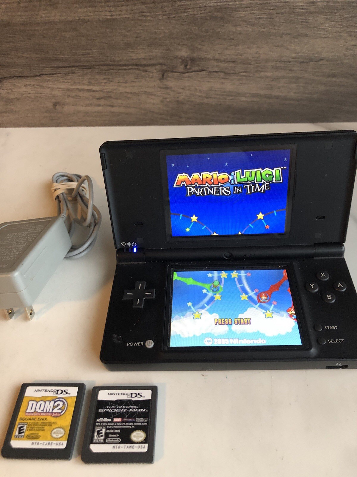 Nintendo DSi Matte Black Video Game Console 4 Games Lot w/ Charger Dragon Quest