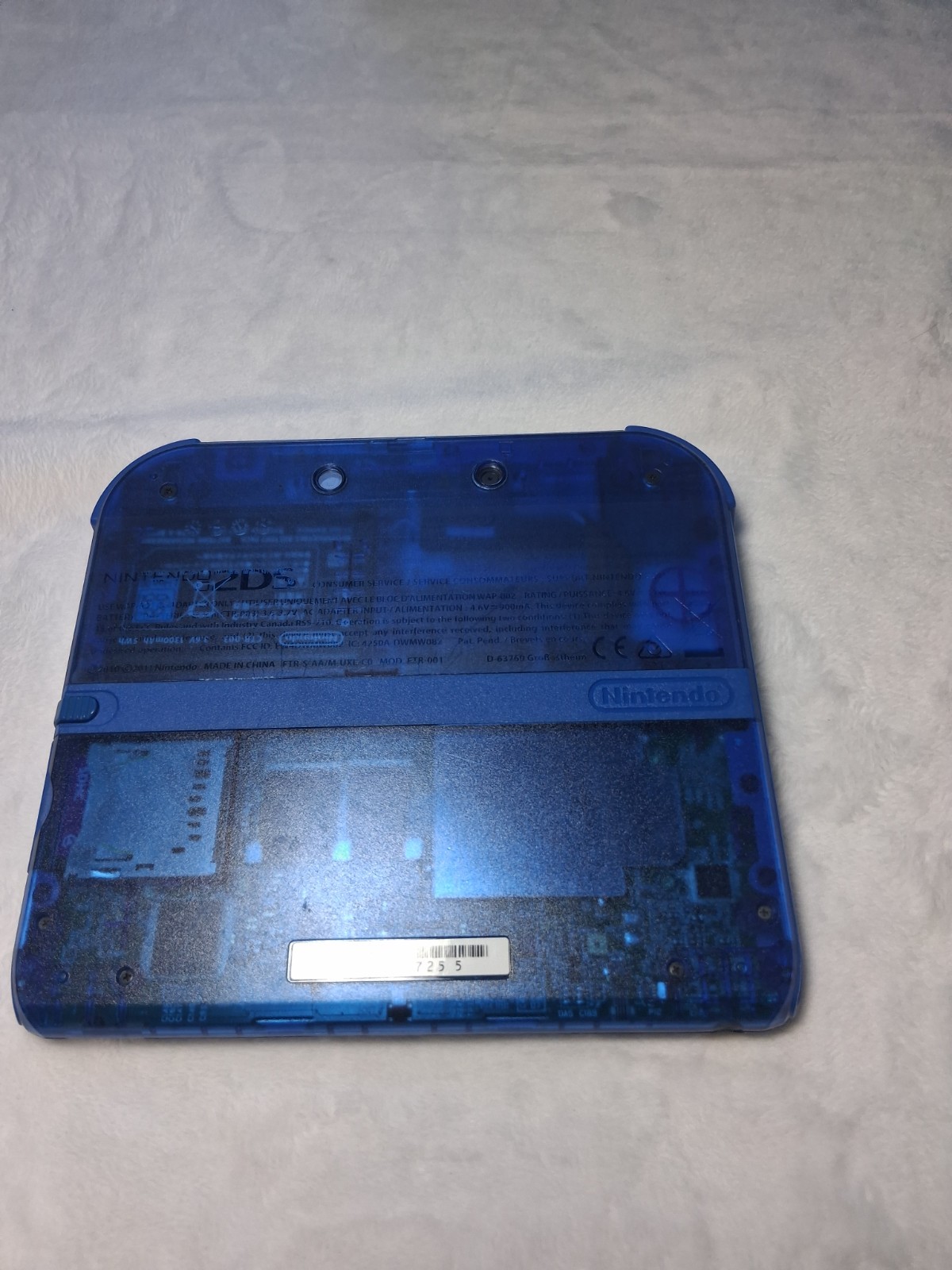 Nintendo 2DS Transparent Blue + 8 Games Limited edition Sapphire Handheld System