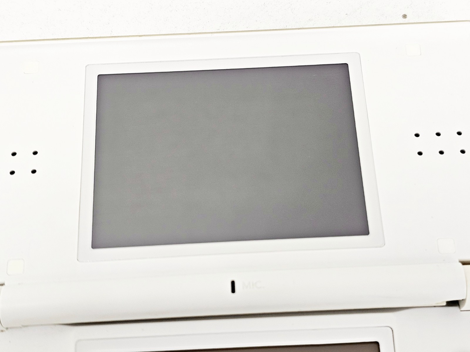Nintendo DS Lite Console White 047