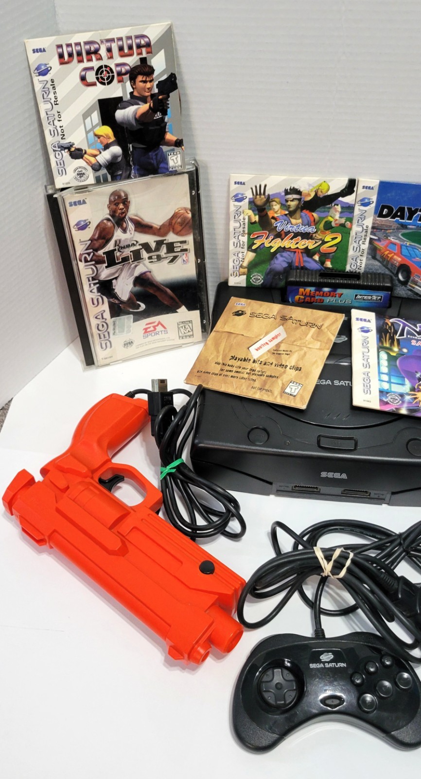Sega Saturn Console Bundle + 8 Games 2 Controllers Stunner Light Gun New PSU