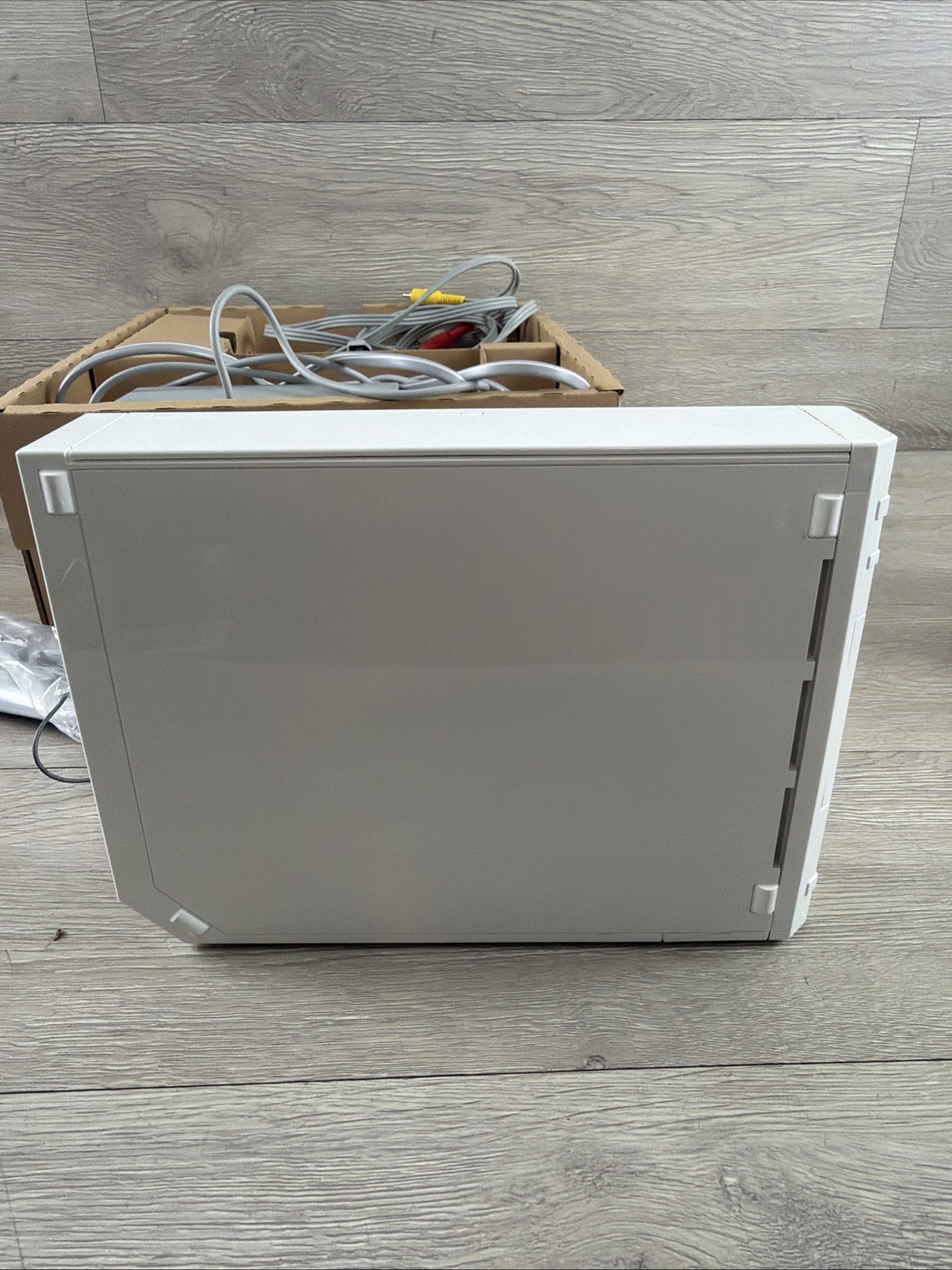 Nintendo Wii Console System RVL 101 Bundle With Cords Controller Excellent