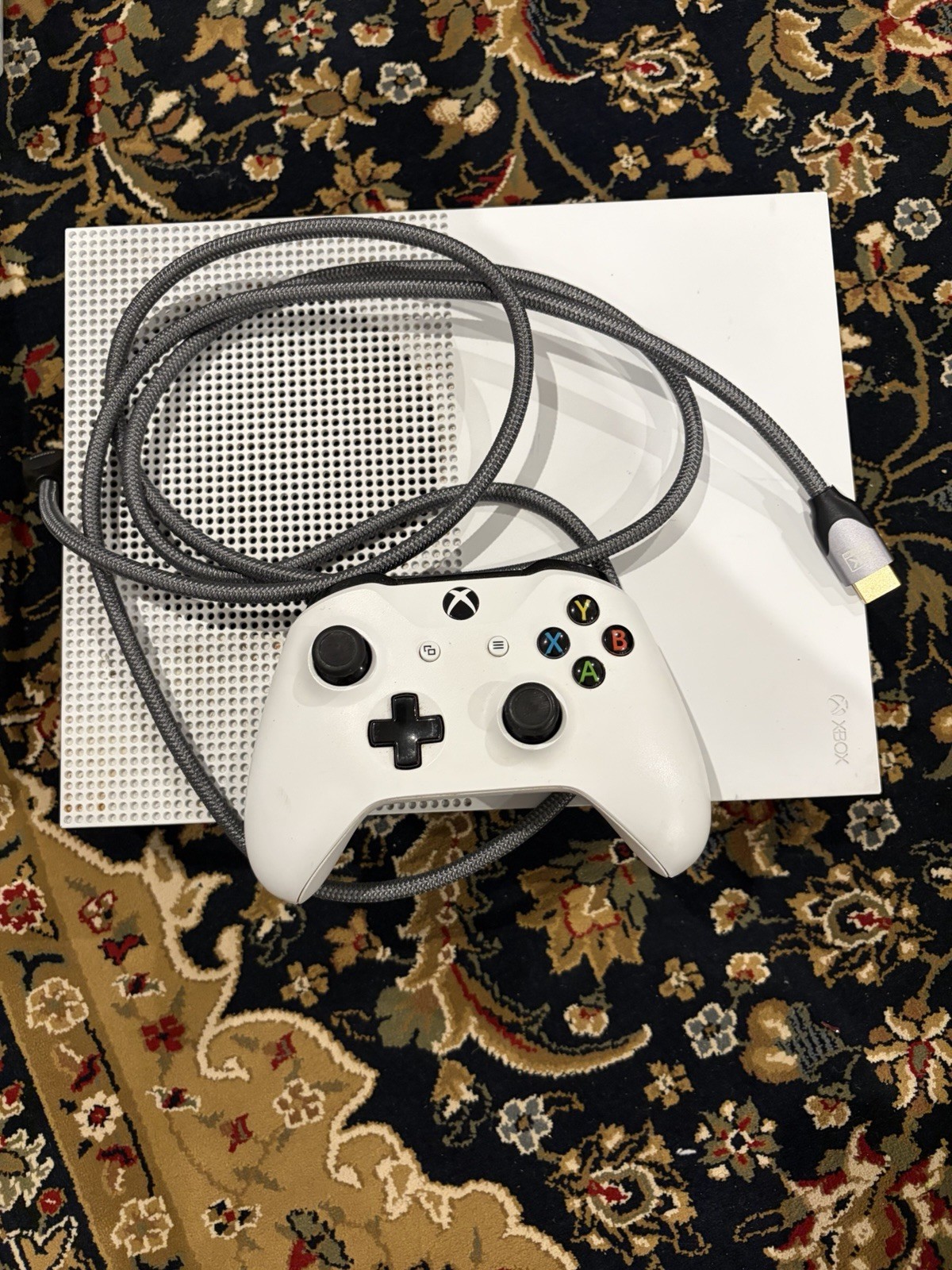 Microsoft Xbox One S Minecraft Favorites Bundle 500GB Game Console – White