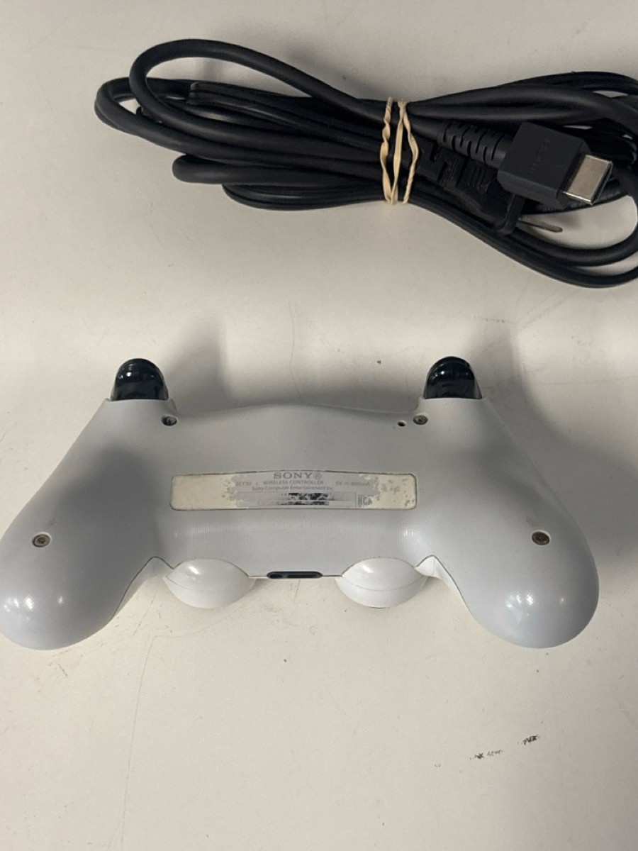 SONY PS4 – SYSTEM – CUH-2115B – 1TB-AS IS- BAD DISC DRIVE (P18027981)