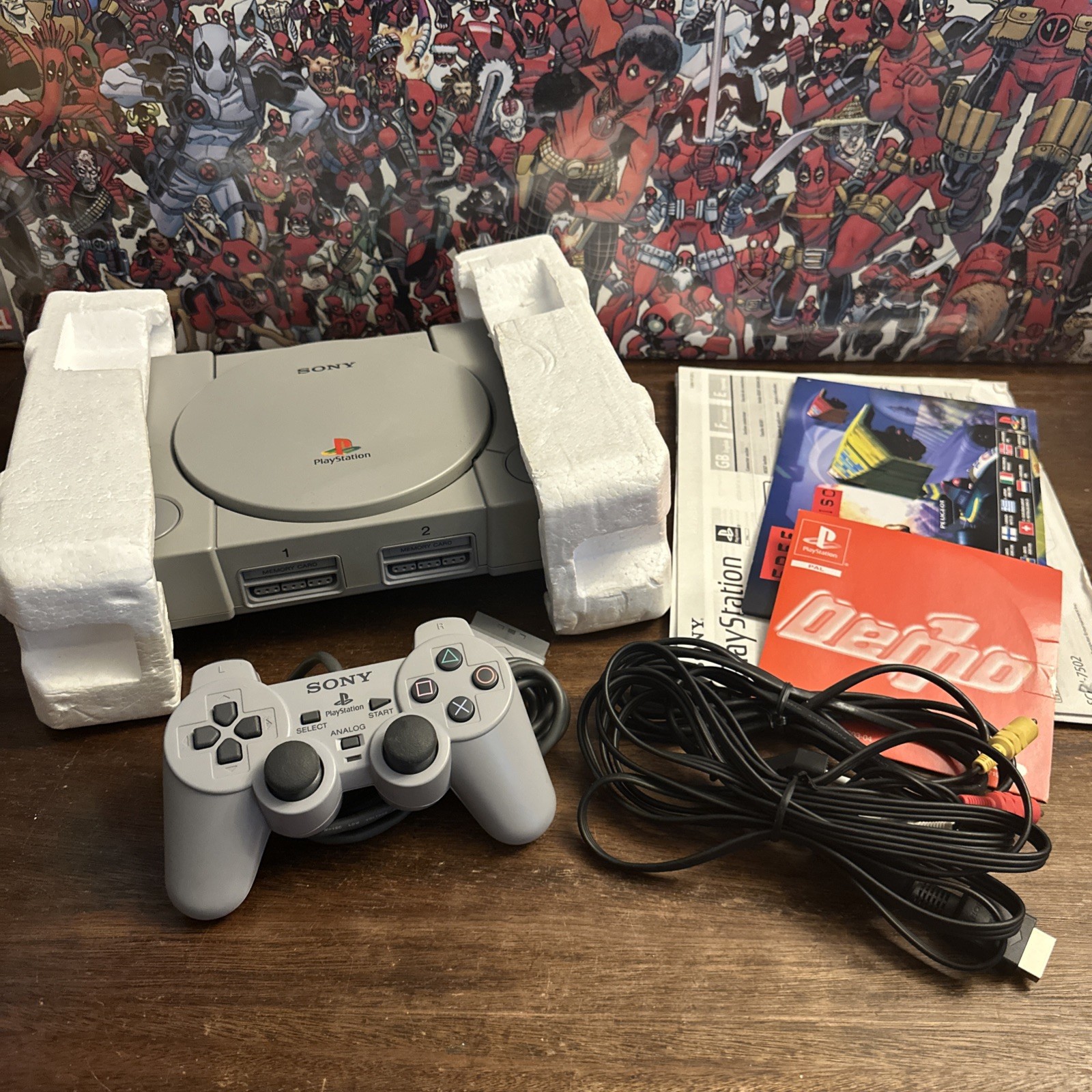 Sony PlayStation 1 Dual Shock SCPH-7001 PS1 (PAL) Complete W Demo – Authentic