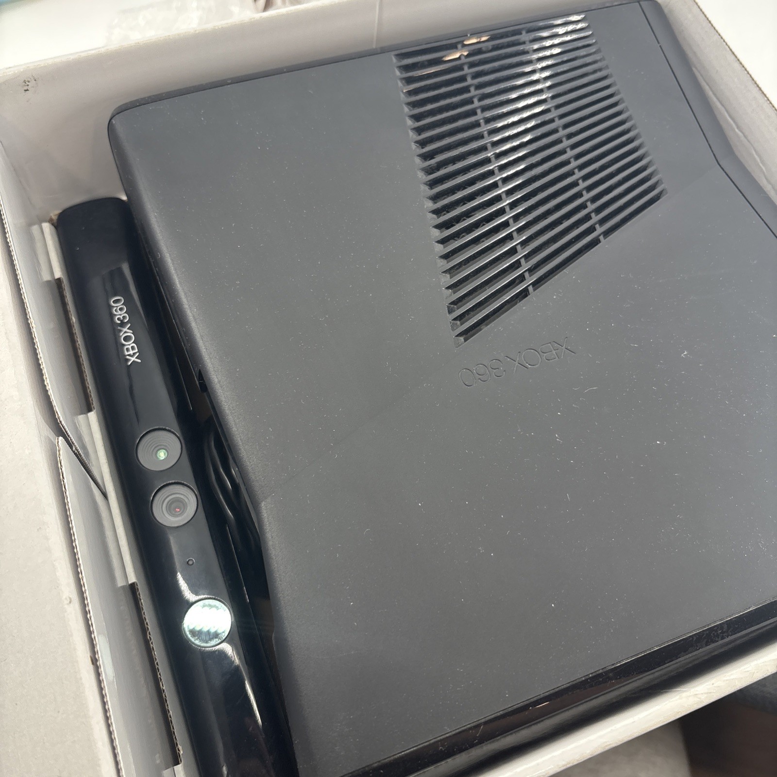 Microsoft Xbox 360 Slim 4GB Black Matte Console Model 1439 Complete In Box VGC