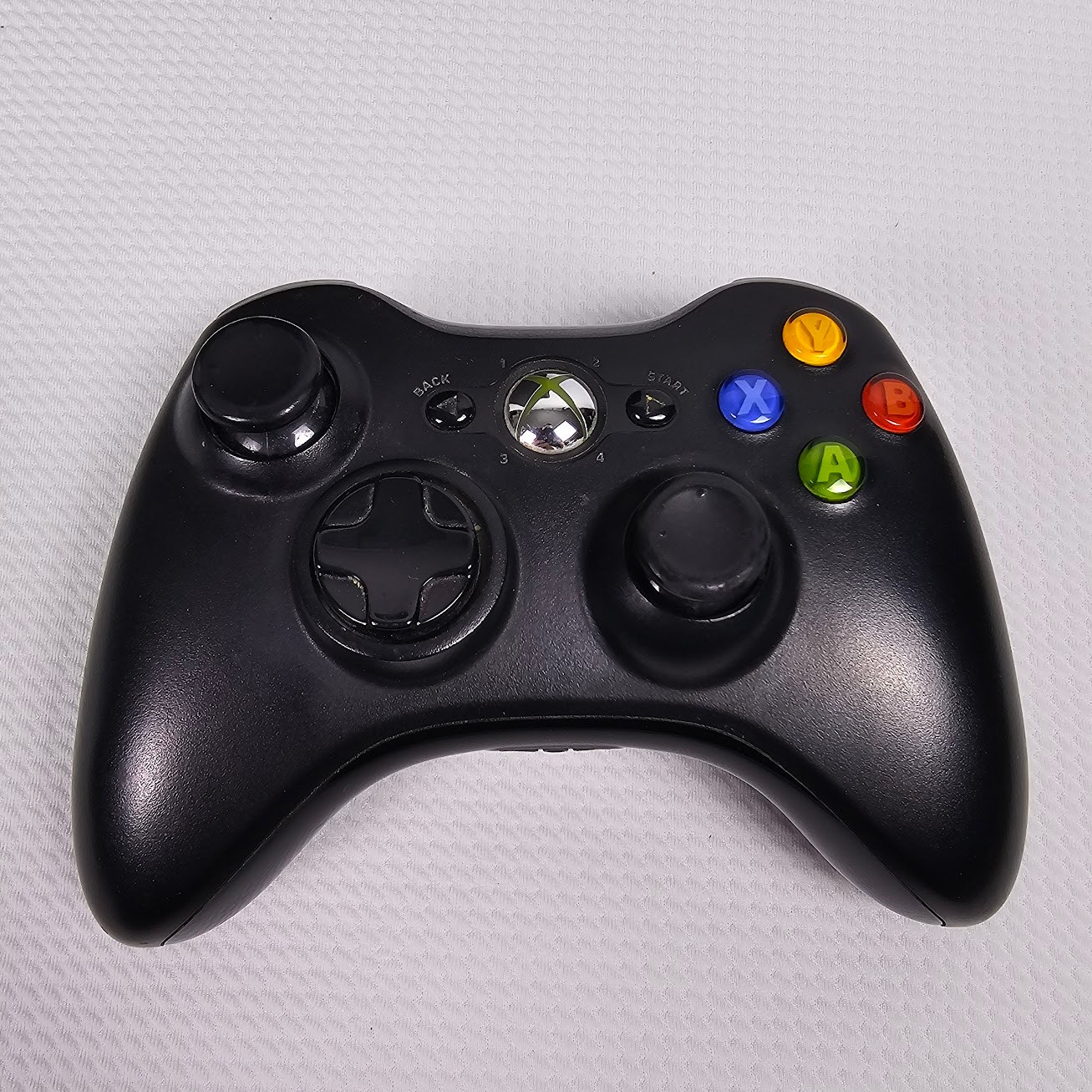 Microsoft Xbox 360 S 250GB Model 1439 Console Bundle – Fully Tested!