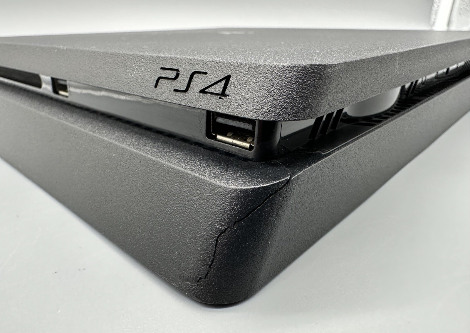 Sony PlayStation 4 Slim 1TB Black PS4 CUH-2215B with Controller Tested