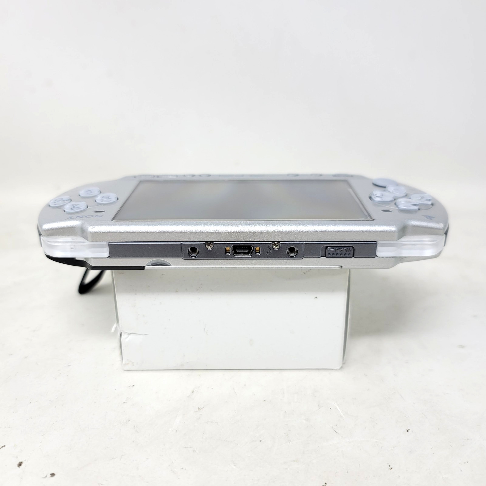 Sony PlayStation PSP 2000 W/ Brand New Battery (Read Description)