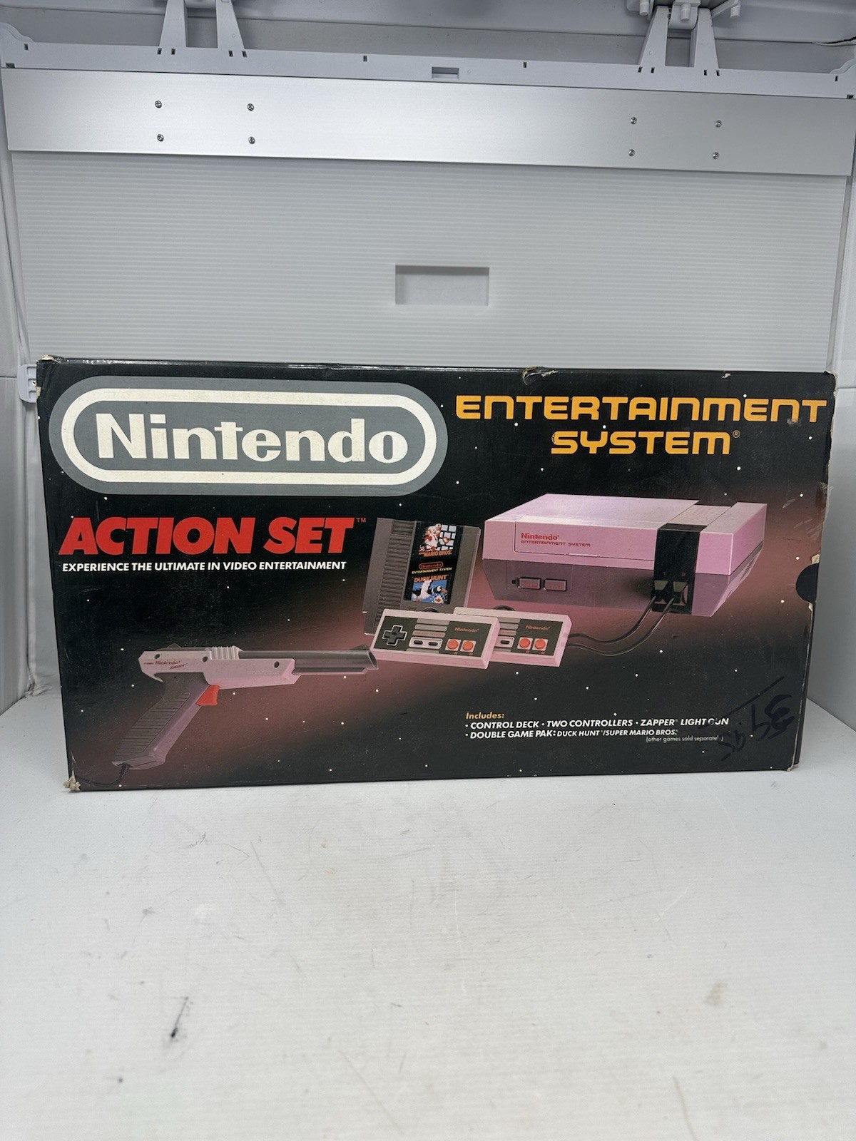 Nintendo NES Console Action Set With Box And Controllers Vintage Used Tested