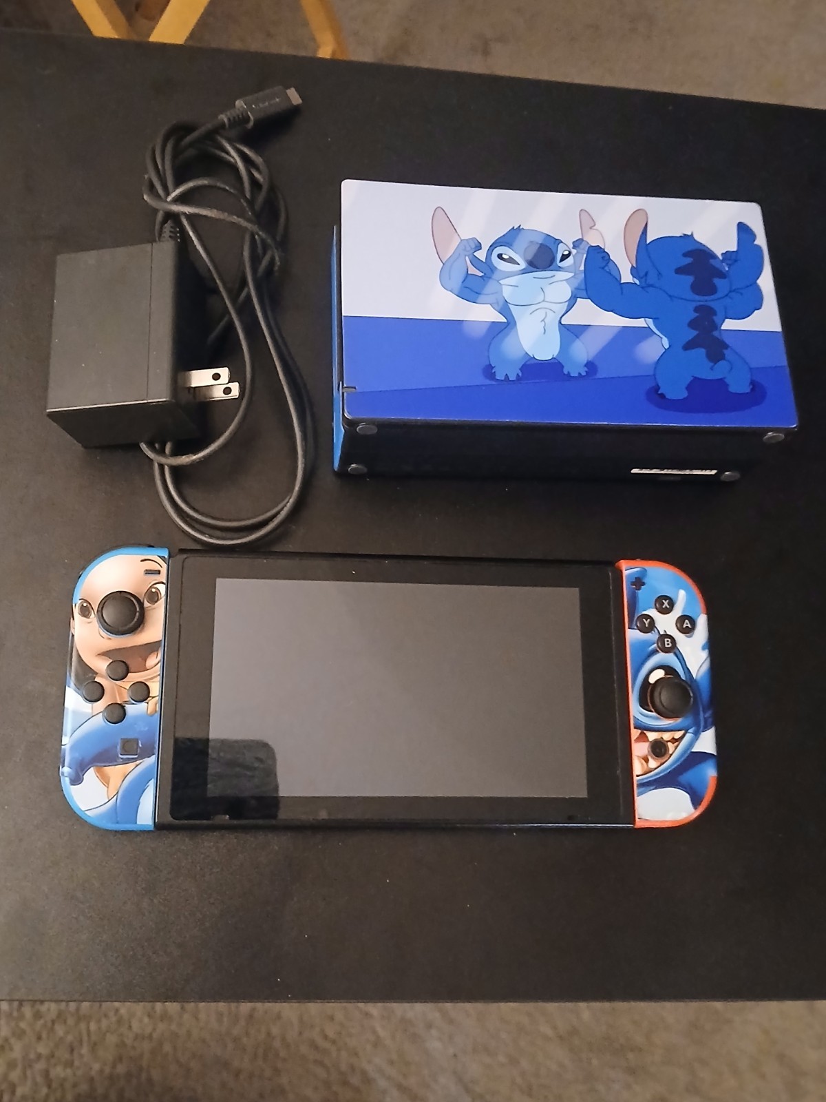 Nintendo Switch 32GB Handheld Console – Neon Red/Neon Blue NO HDMI CORD.