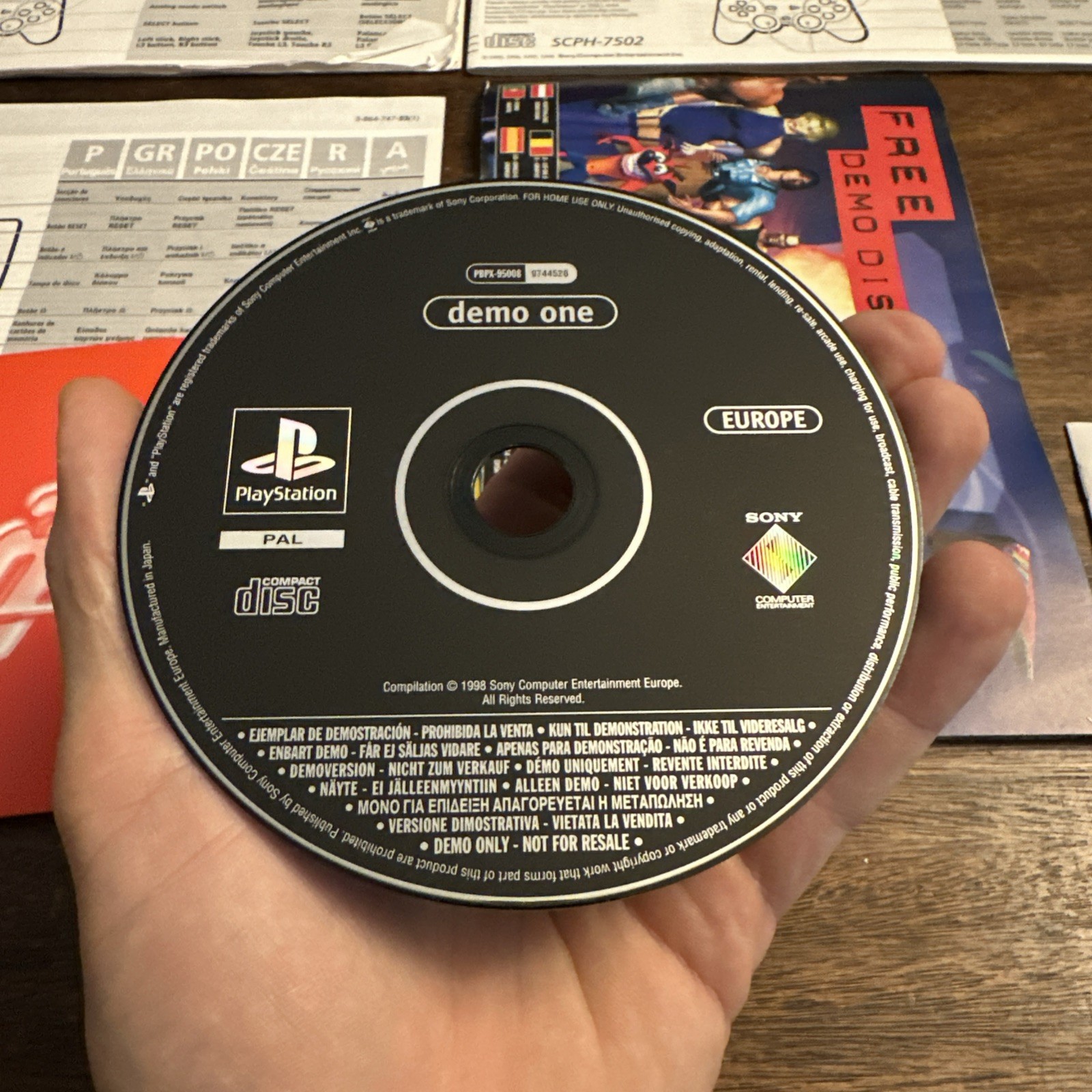 Sony PlayStation 1 Dual Shock SCPH-7001 PS1 (PAL) Complete W Demo – Authentic