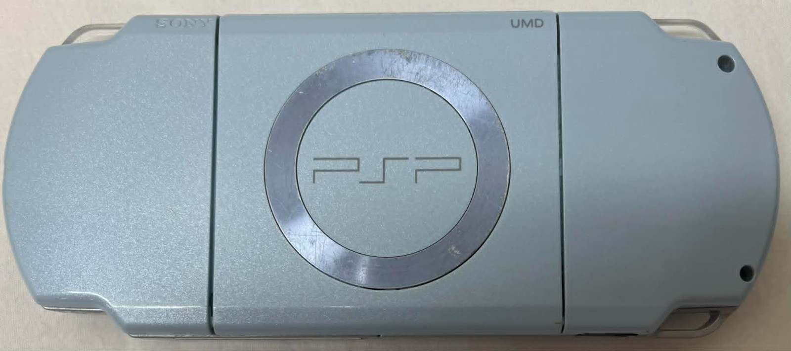 PSP2000 Felicia Blue / New Battery / Genuine Sony Charger / Region Free / 16 GB