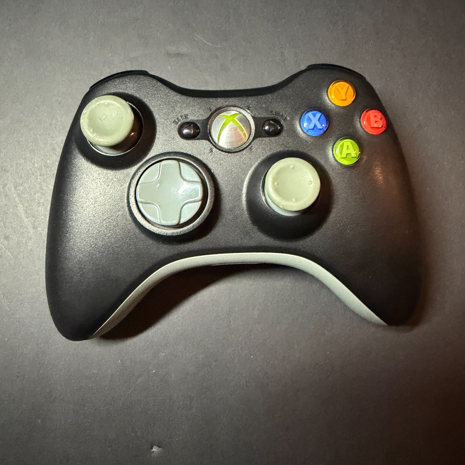 Microsoft Xbox 360 E Console Gaming System Glossy Black 1538 with 1 Controller