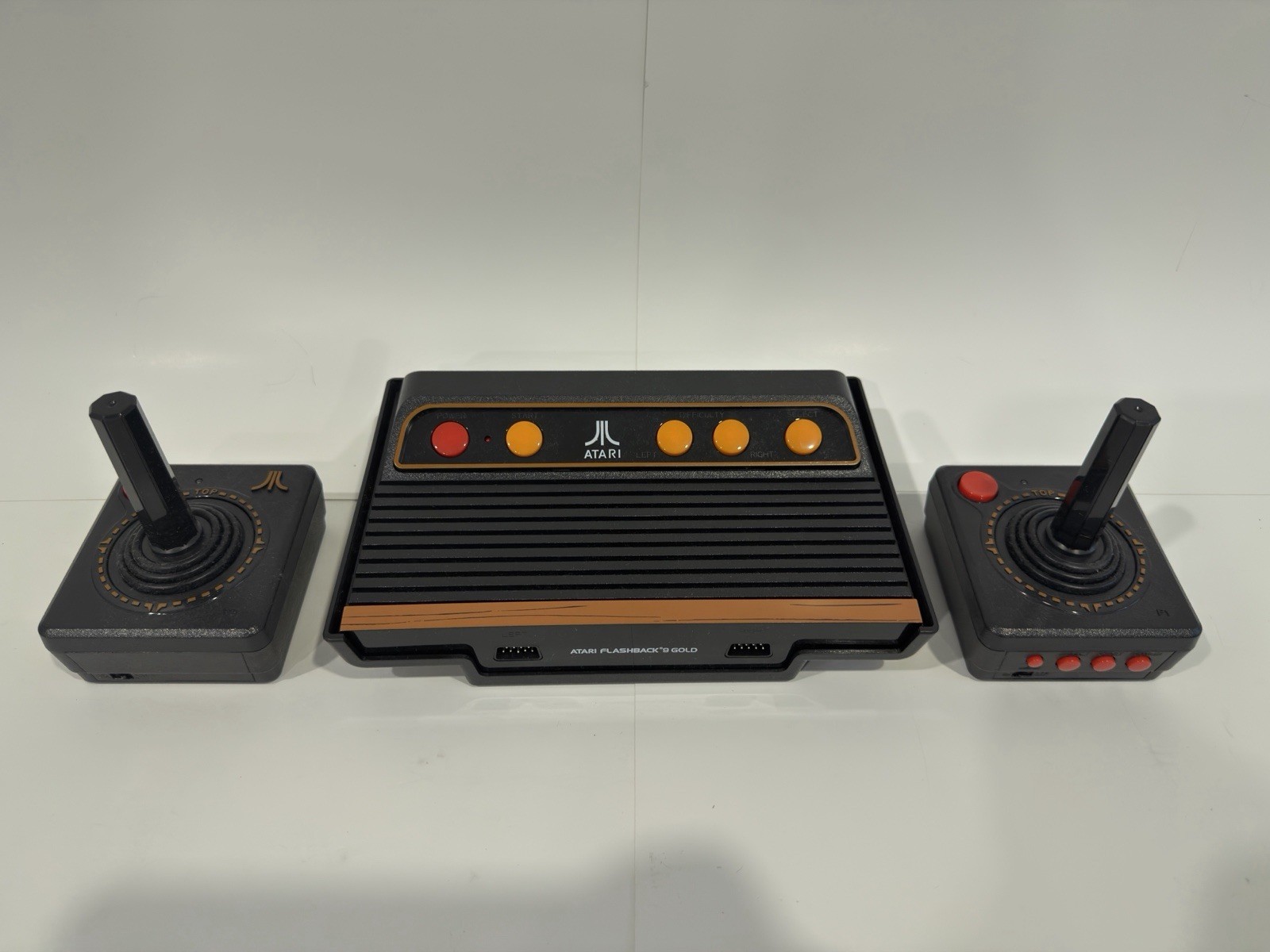Atari Flashback 9 Gold HD Console 120 Built-in Games & Controllers -Preowned
