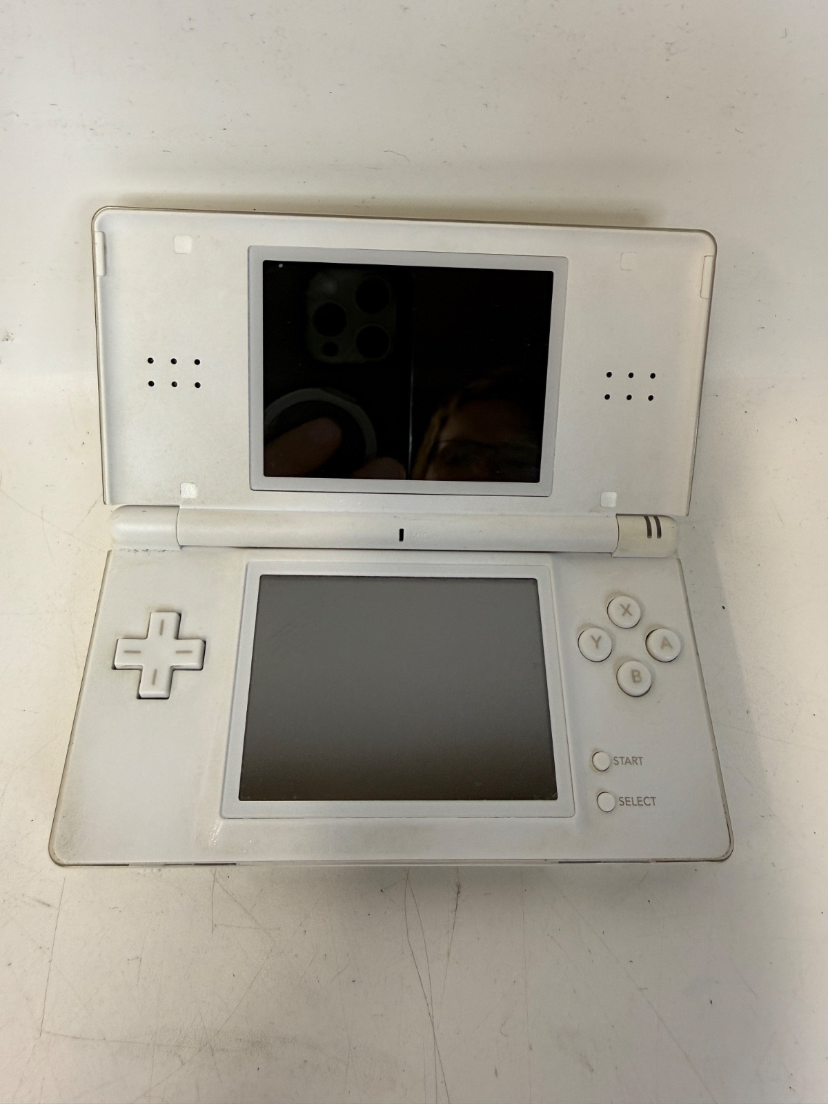 Nintendo DS Lite (USG-001) Handheld for Parts/Repair – White No Power