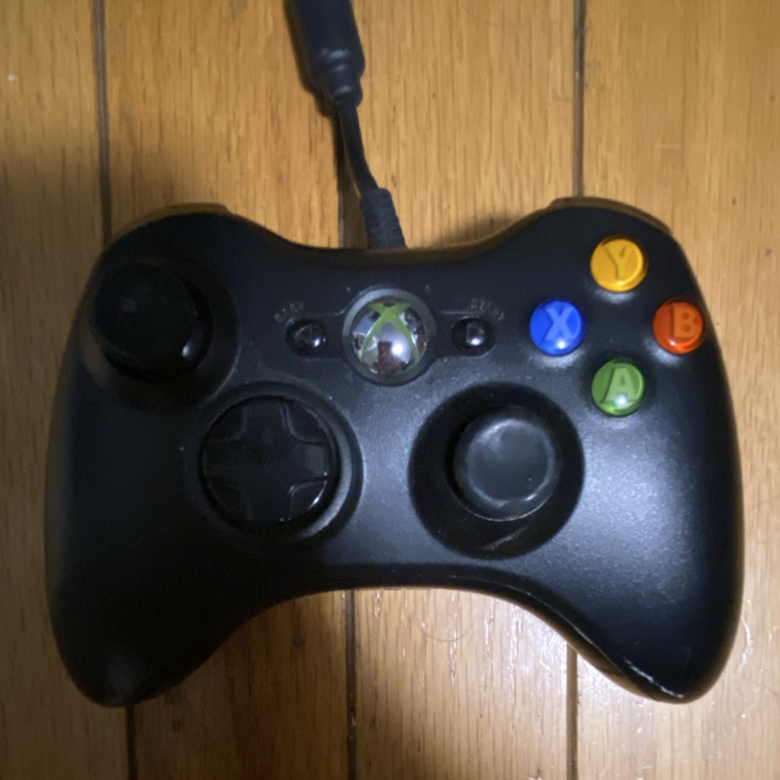 Xbox 360 E Console Tested with 2 OEM Controllers, Kinect Bundle
