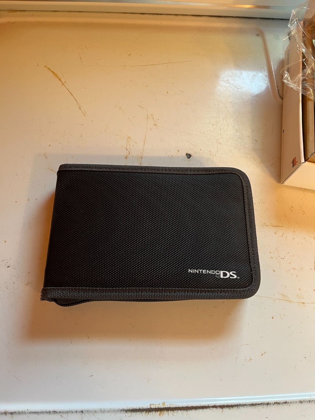 Nintendo DSi XL Midnight Blue Complete In Box With case and extra game