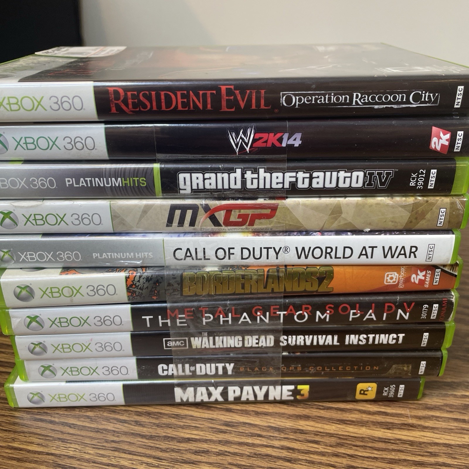 Microsoft Xbox 360 S Black 3GB, 20 Games and 1 Controller Included, Tested