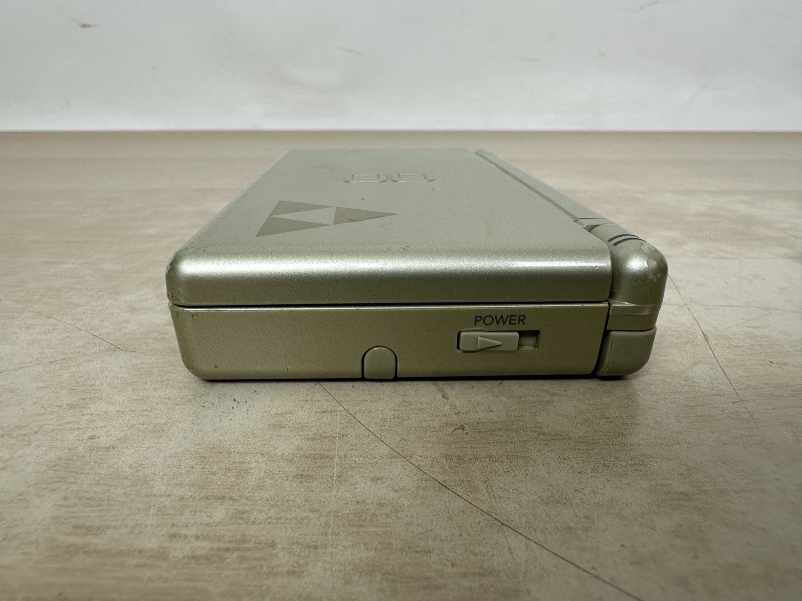 Nintendo DS Lite ZELDA TRIFORCE Handheld Console USG-001 w/ GBA Cover – WORKS!