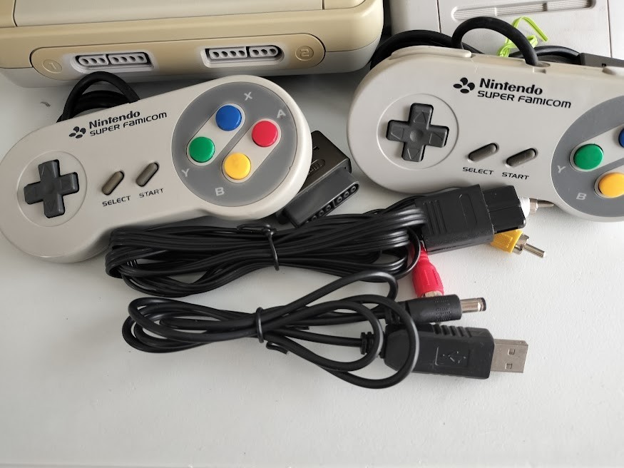 Nintendo Super Famicom Console Complete Set w/5 Games Tested Japan Used