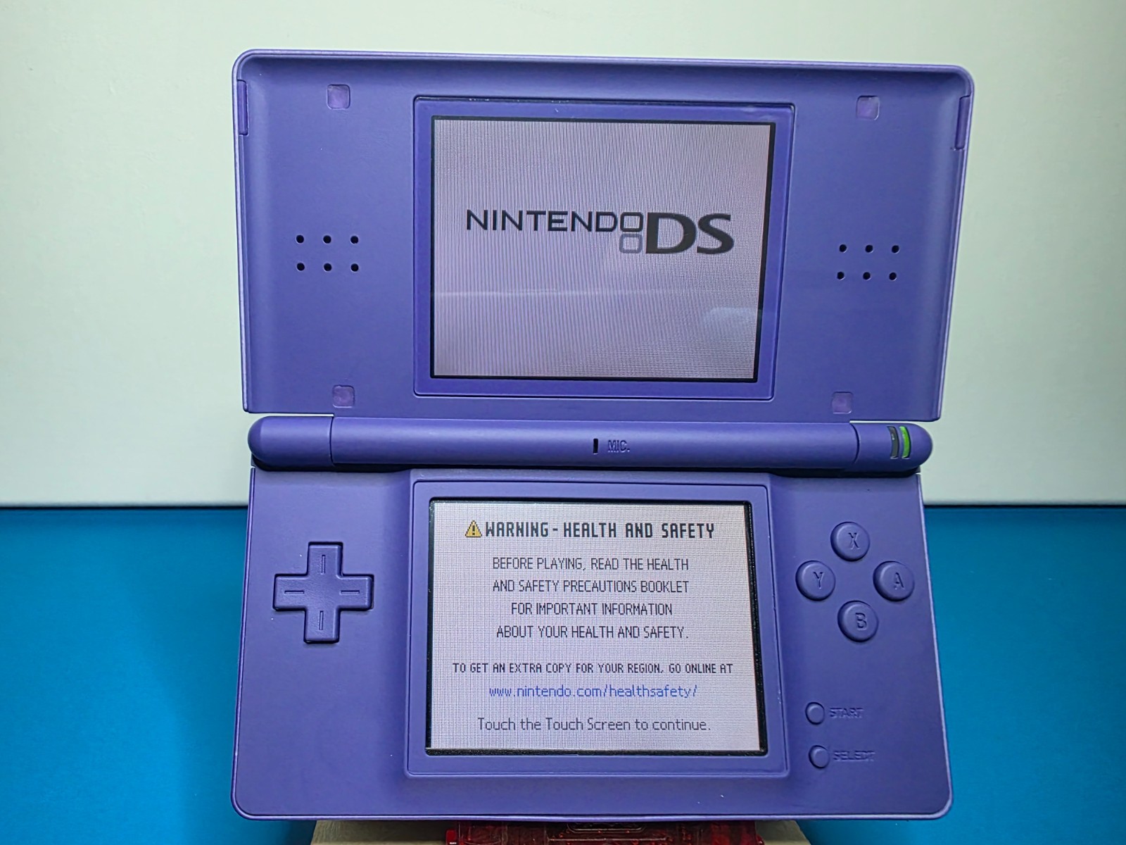 Nintendo DS Lite Violet Purple Handheld System with Charger & Stylus Pen