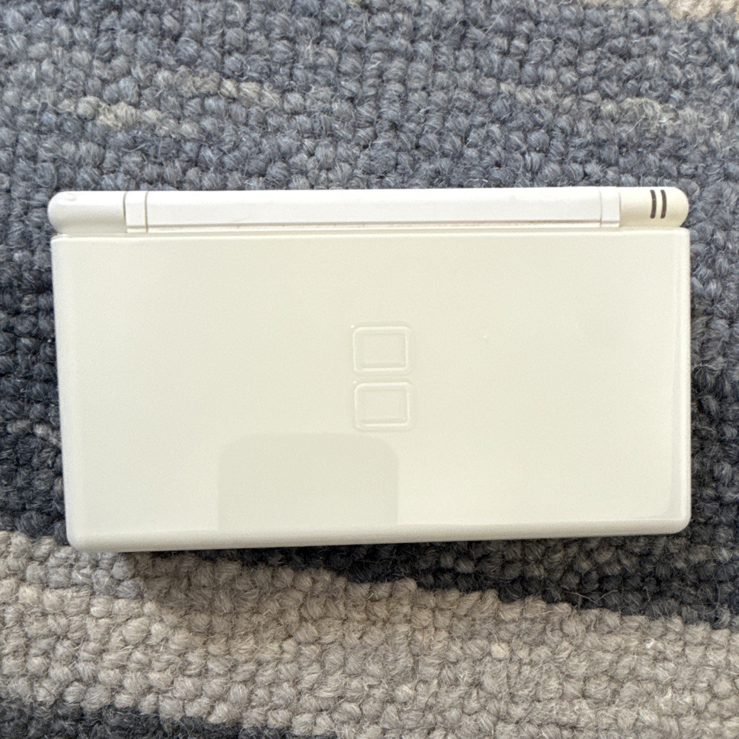 Nintendo DS Lite White Handheld System Wi-Fi Wireless Headphone Jack Region Free