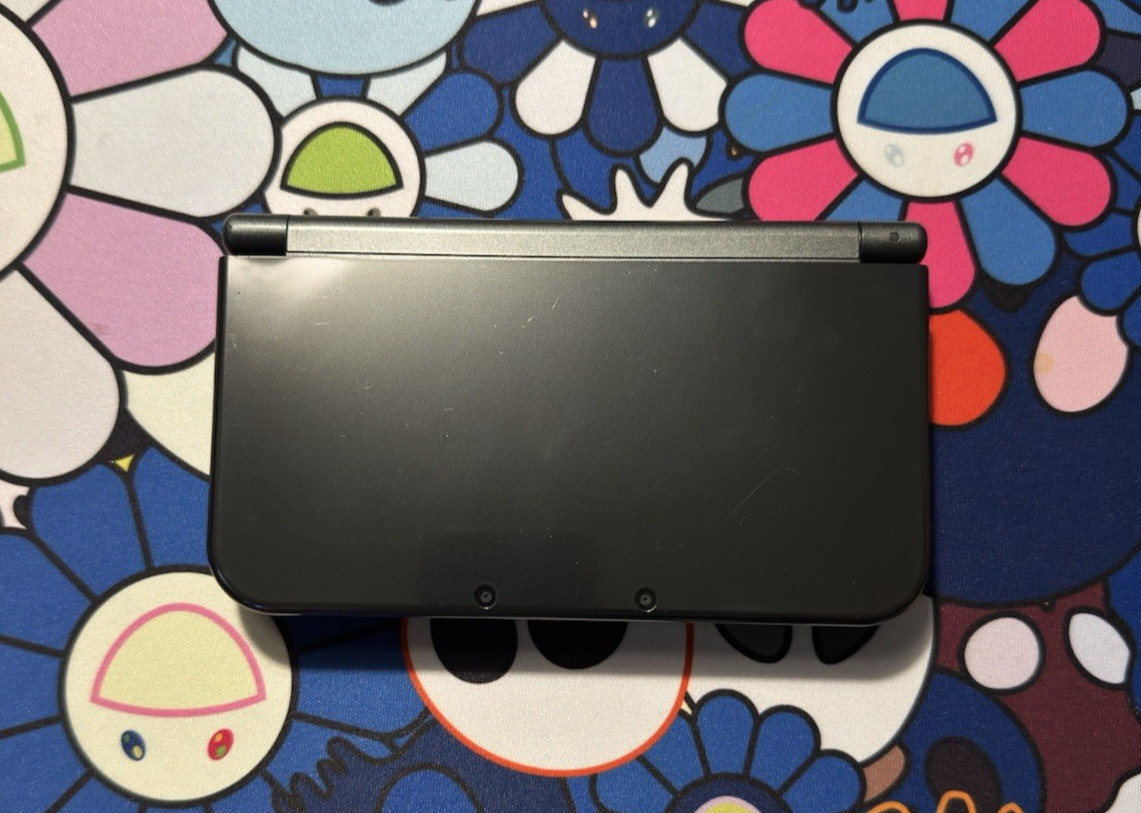 Nintendo New 3DS XL Console – Gray Black – With Stylus & Screen Pro – US Version