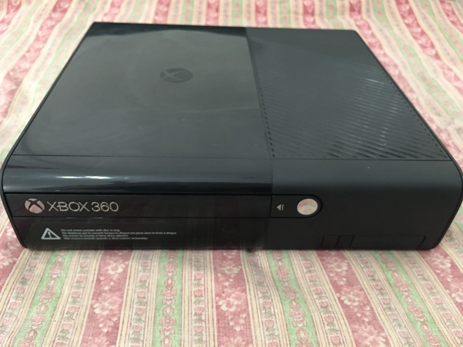 Microsoft Xbox 360 E model 500gb system