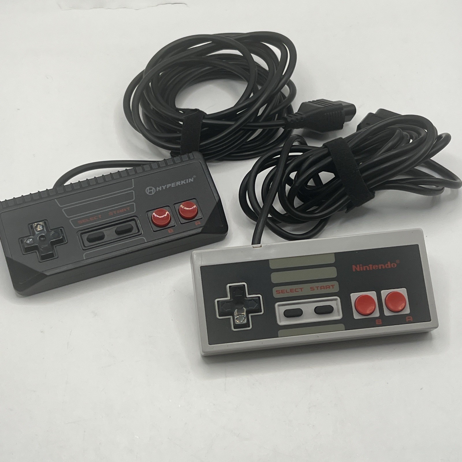 Hyperkin Retron HD Black NES Console + 5 Games + OEM NES Extra Controller TMNT