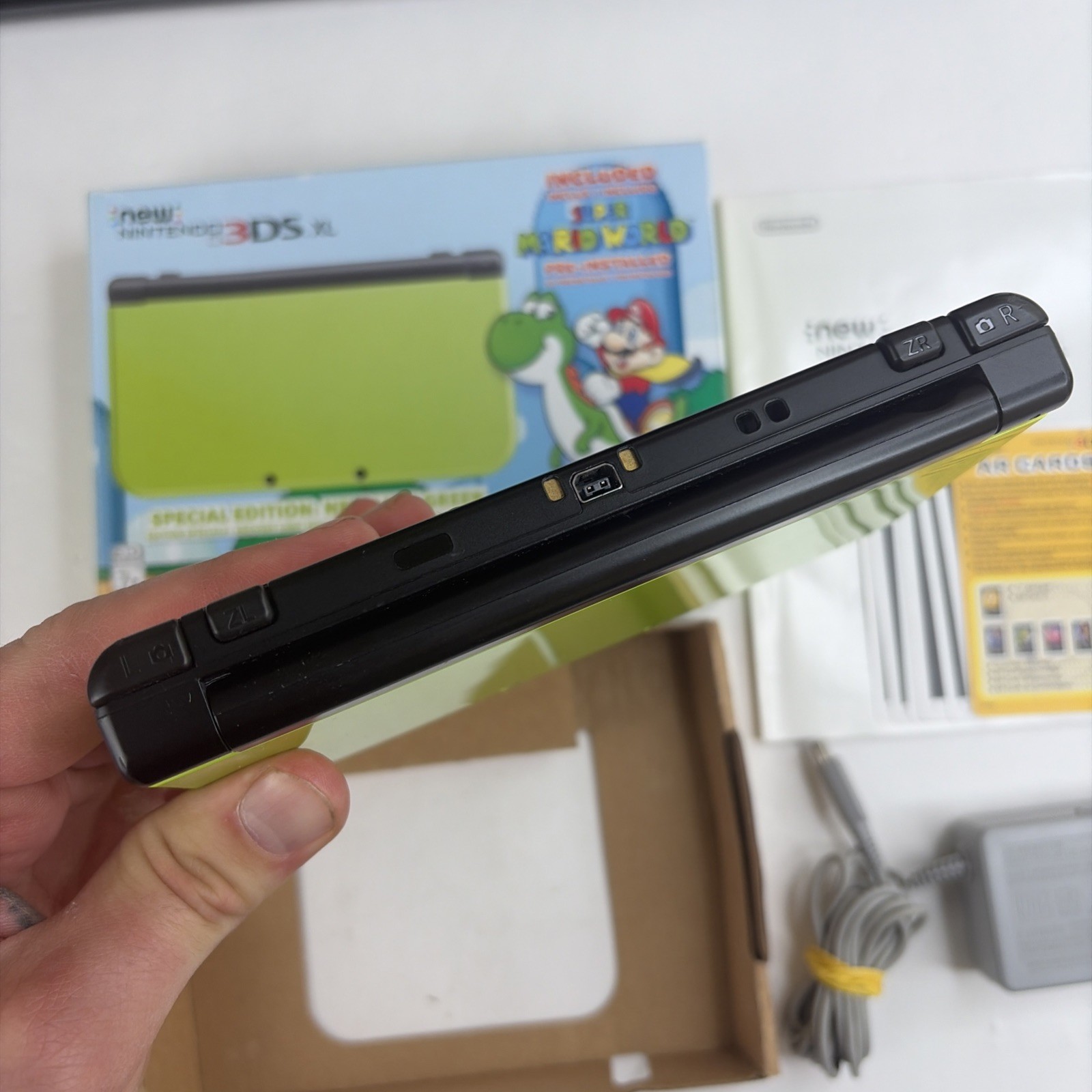New Nintendo 3DS XL Lime Green Super Mario World Edition Complete Box US Model