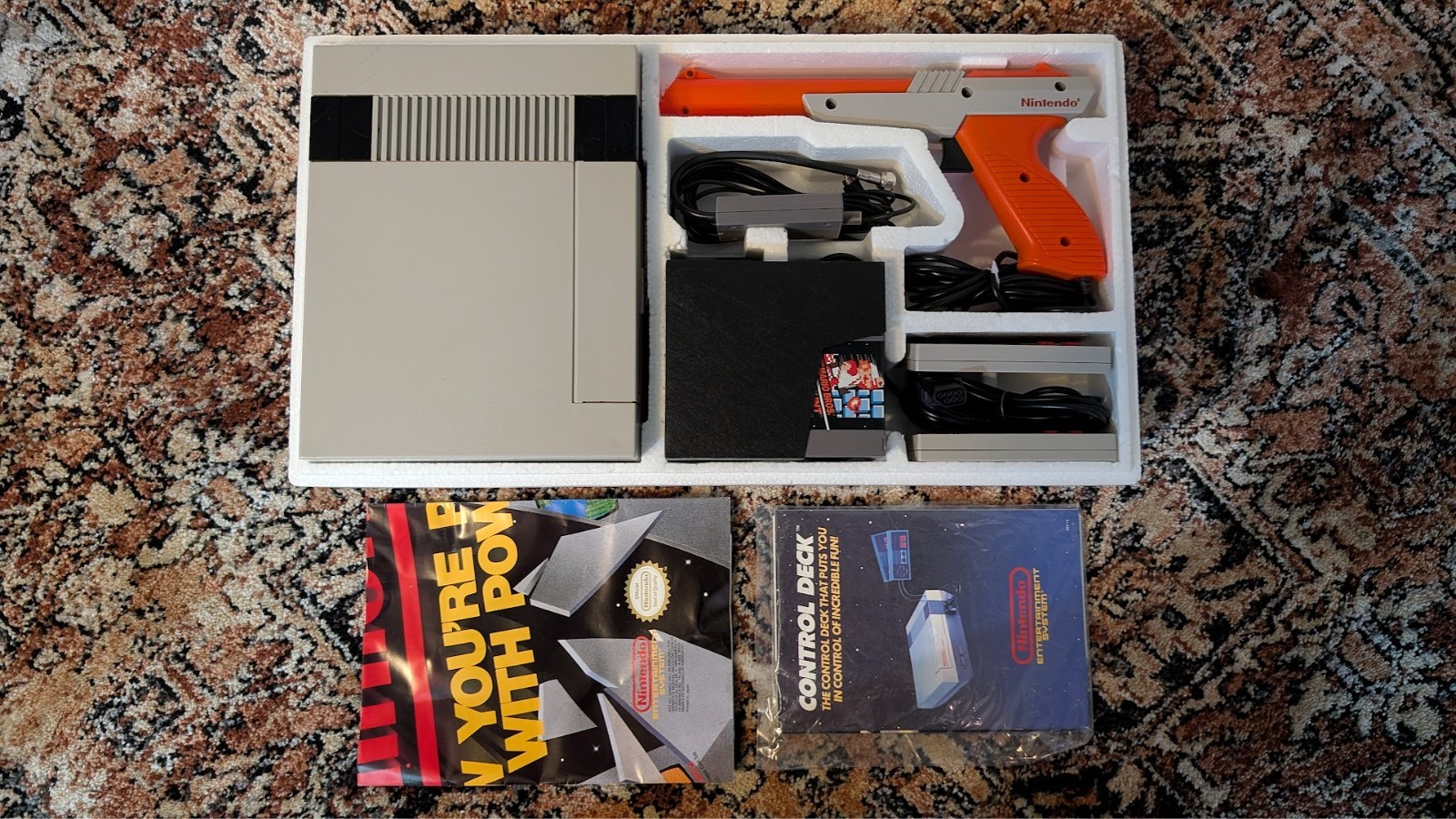 Nintendo NES Action Set Console Complete In Box Mario/Duck Hunt MINT Free Ship!