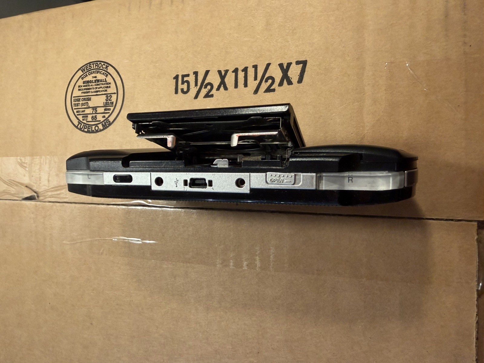PSP-1001 Black (CHARGER INCLUDED)