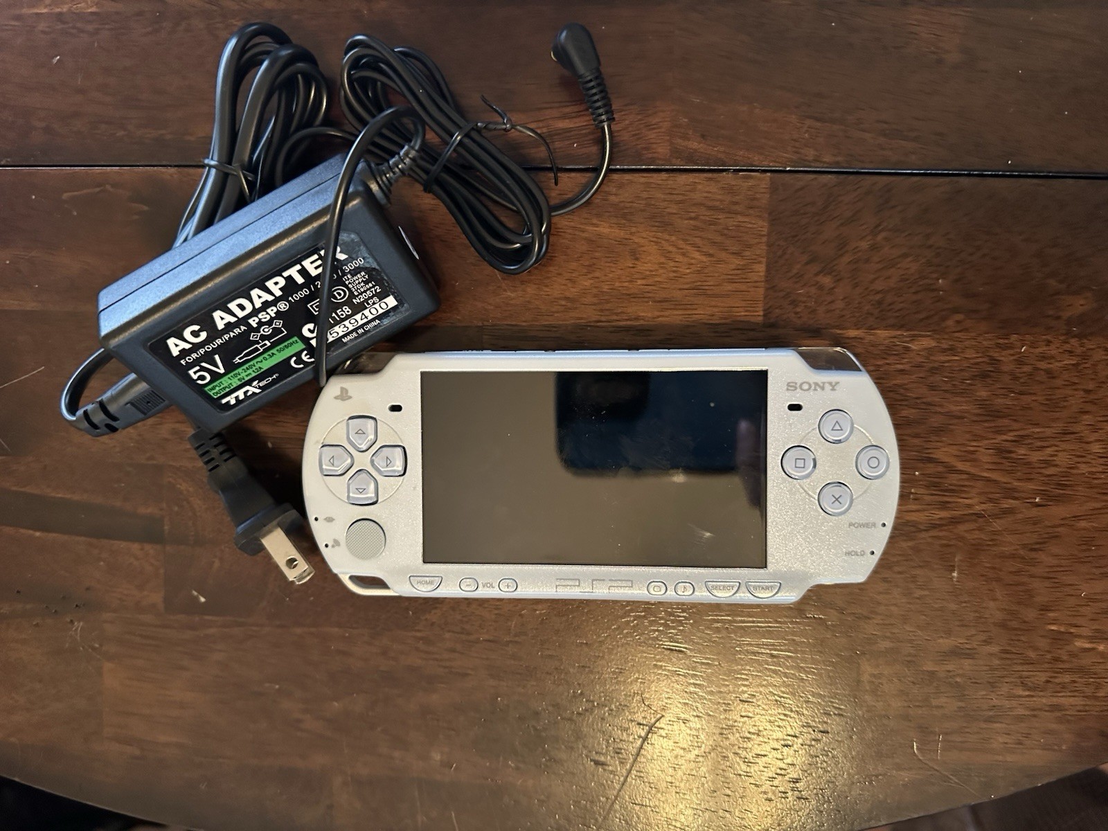 Sony PSP 2000 Felicia Blue (MINT Condition, Includes 7800mah Battery & Charger