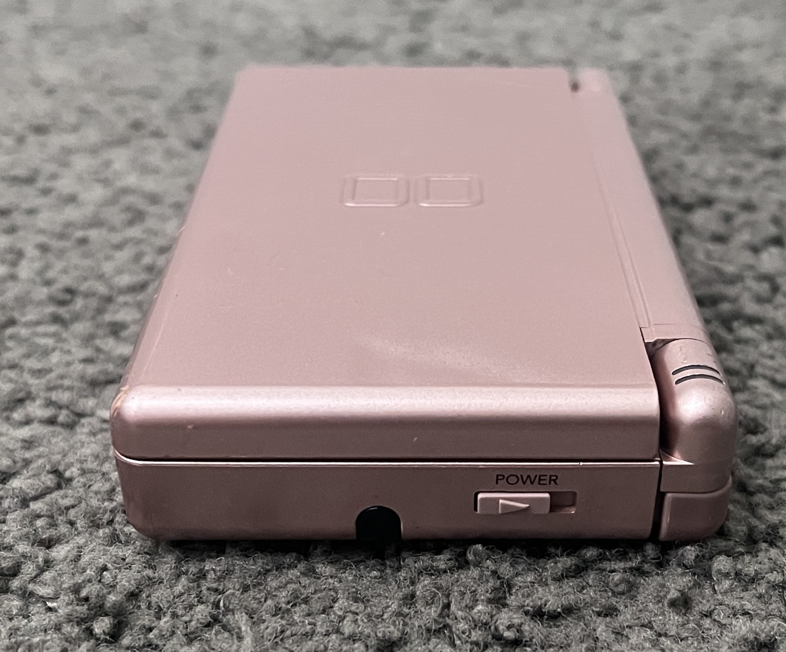Nintendo DS Lite USG-001 Handheld Console Metallic Rose w/ Stylus