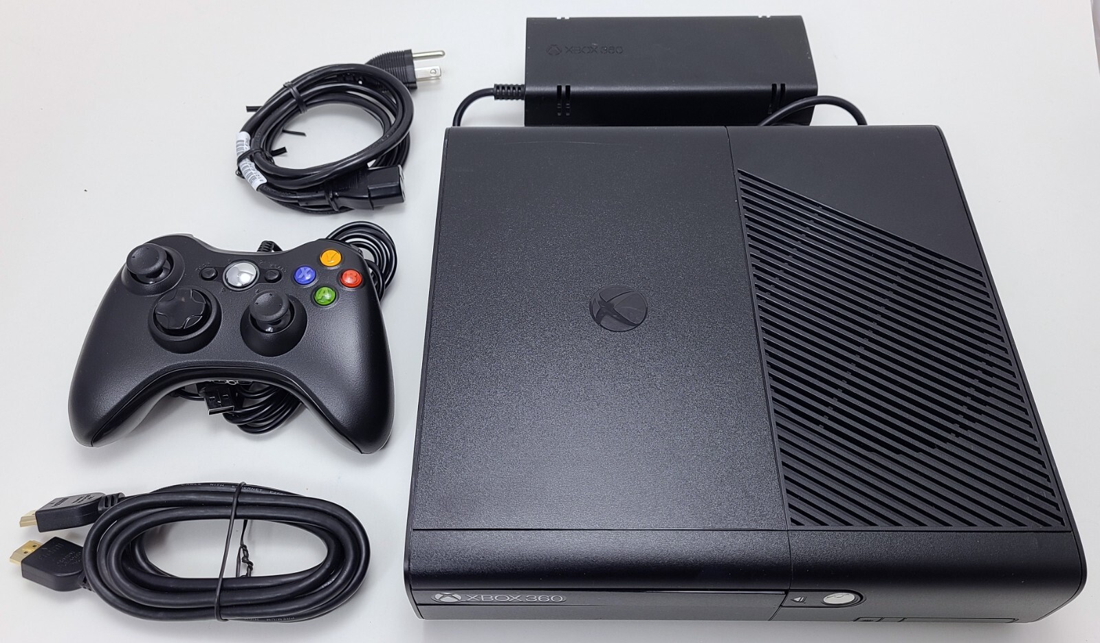 Microsoft XBox 360E Gaming System BLACK Video Game Console 4GB Bundle XBOX 360 E