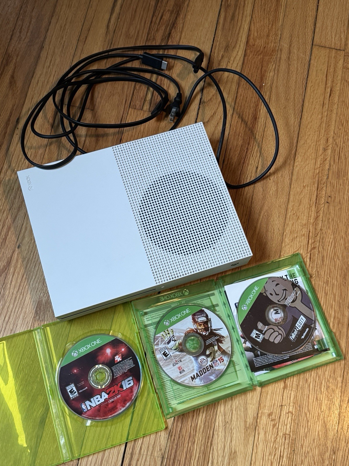 XBOX One S Console – HDMI, power cord, and 3 games included