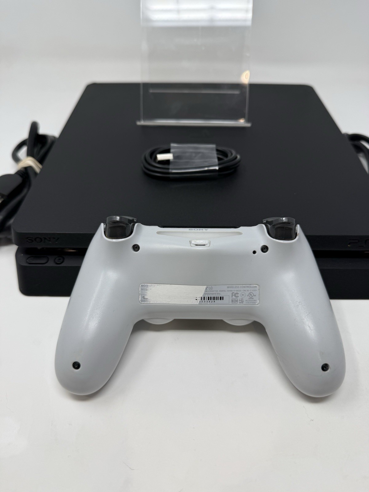 Sony PlayStation 4 Slim 500GB Console Bundle NEW THERMAL PASTE (Firmware 10.50)