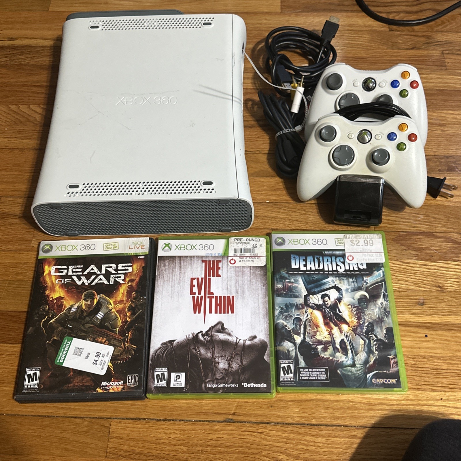 Microsoft Xbox 360 20GB Console bundle No Power Cord