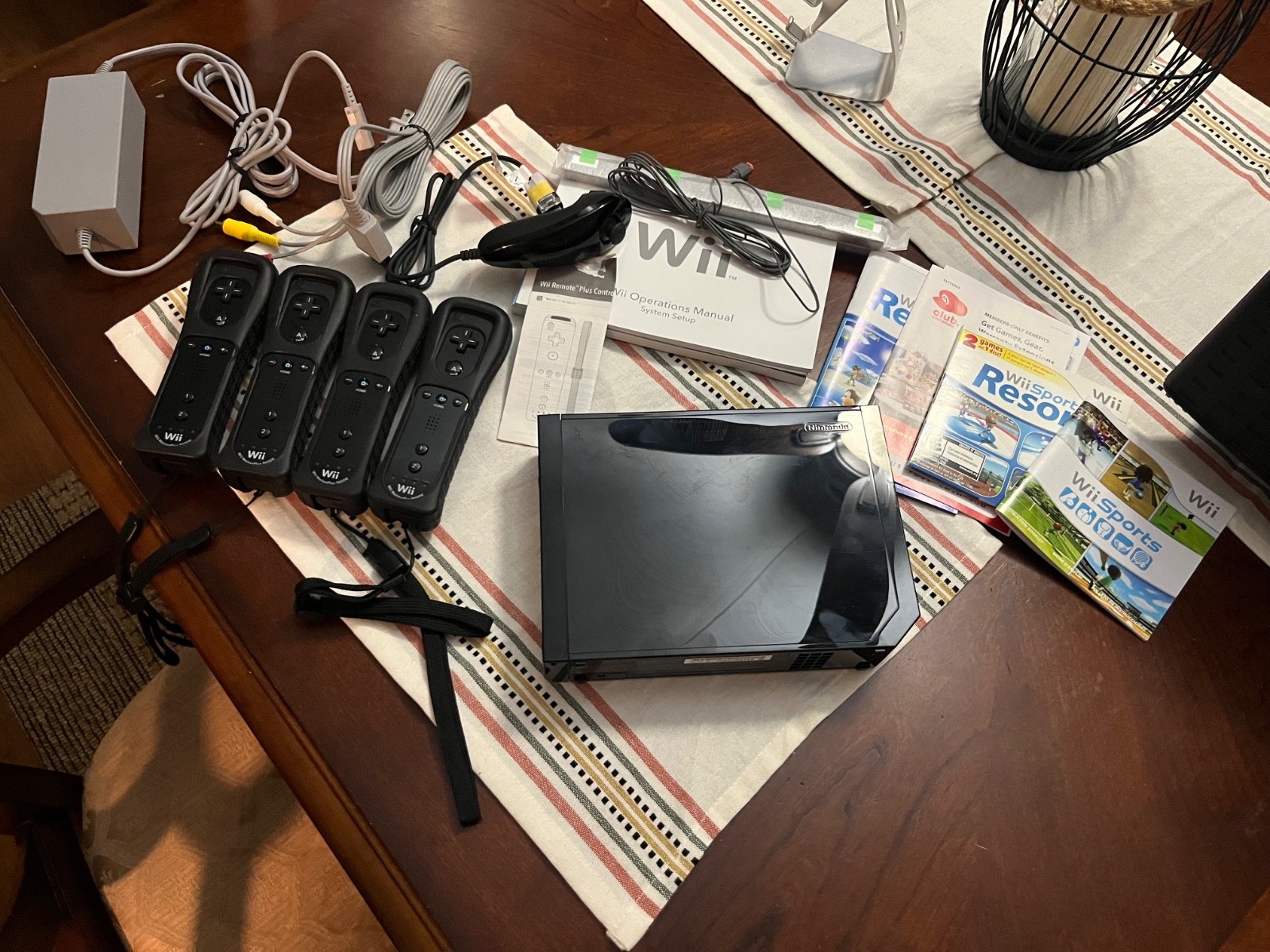 Nintendo RVLSKRP2 Wii Console with Wii Sports Resort