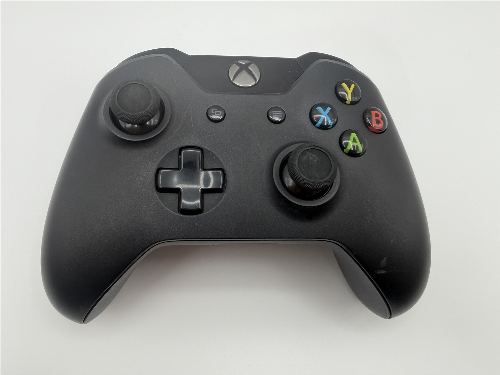 Xbox One 1540 500GB Console Bundle & Accessories – Fully Refurbished Fast Ship